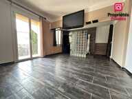 Miramas - Maison familiale de plus de 300 m² avec piscine couverte, T3 indépendant et grand garage — photo 4