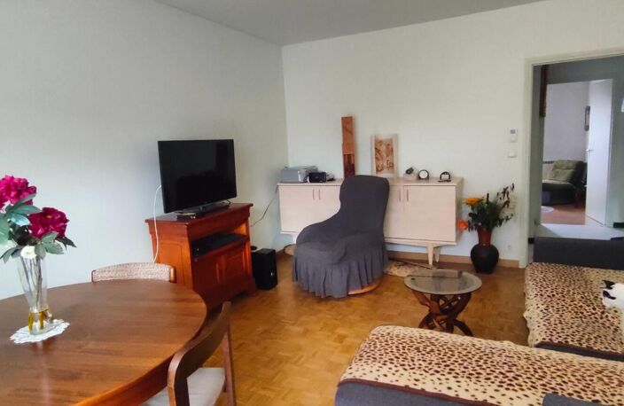 RODEZ  appartement T3 traversant avec garage et cave — photo 2