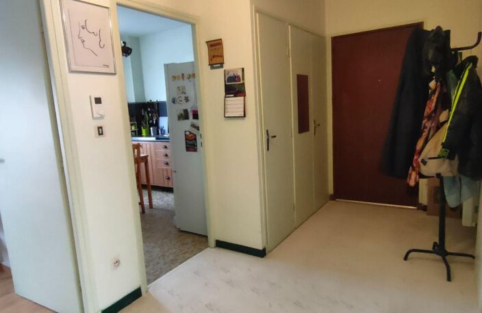 RODEZ  appartement T3 traversant avec garage et cave — photo 4