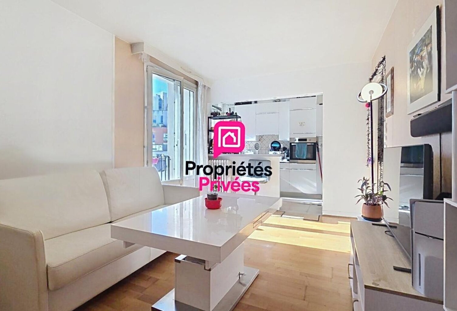 DEPT 75 - PARIS 15 EME- Appartement 4 pièce(s) 66 m2, balcon, cave — photo 1