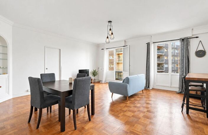 Appartement de 105m2 à Courbevoie Bécon - Balcon, box et cave — photo 4