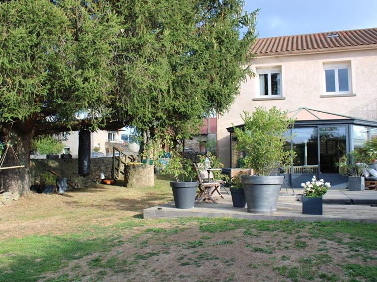 Exclusivité Langogne, maison familiale avec jardin — photo 1