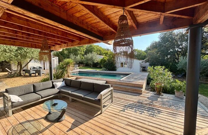 Uzès, élégante villa aux prestations soignées — photo 3