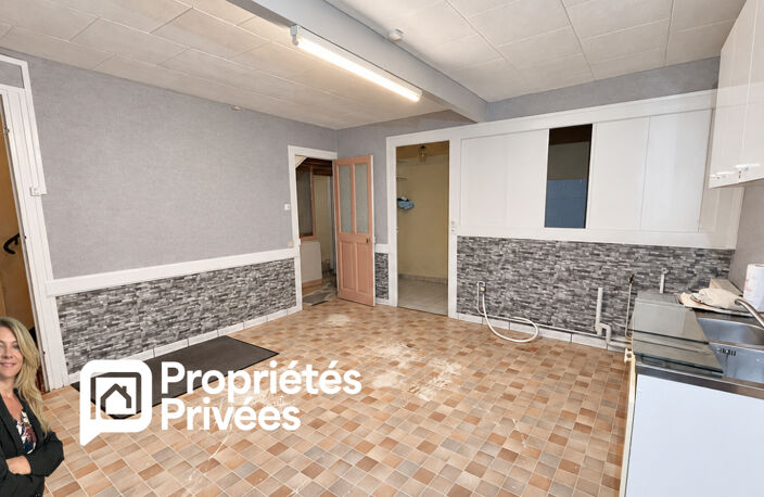 IMMEUBLE AVEC HABITATION ET LOCAL COMMERCIAL — photo 2