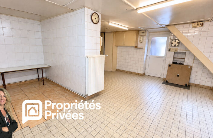 IMMEUBLE AVEC HABITATION ET LOCAL COMMERCIAL — photo 3