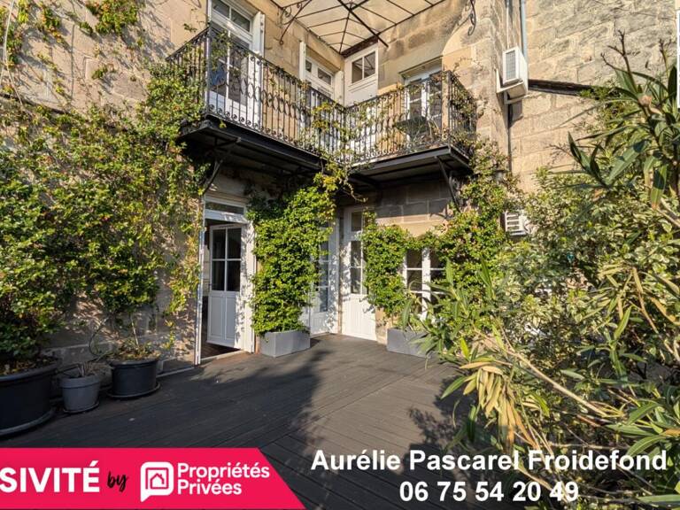 EXCLUSIVITE : Hyper centre de BRIVE LA GAILLARDE (19) IMMEUBLE d'environ 232m² avec 3 APTS + TERRASSE et CLIM, et local commercial loué — photo 1