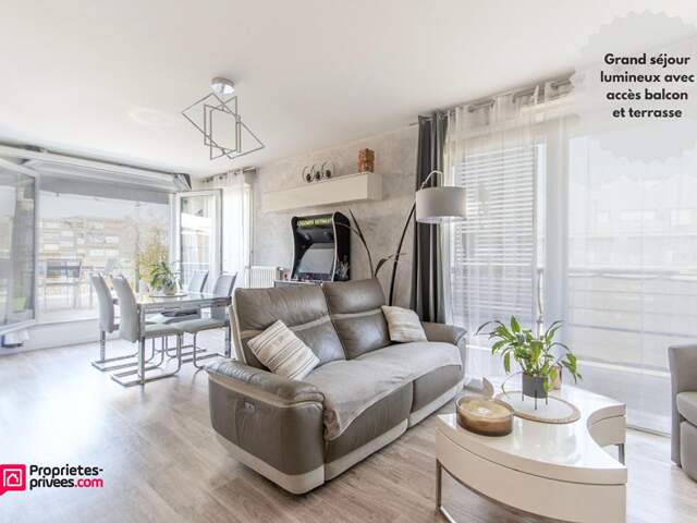Appartement F4 84m² + terrasse de 76m² + 2 balcons et 2 parkings — photo du bien