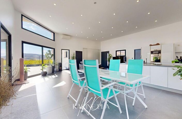 VILLA DE PLAIN-PIED 195 M² AVEC PISCINE, GARAGE ET TERRAIN DE 2 100 M² À CAMPLONG-D'AUDE — photo 2