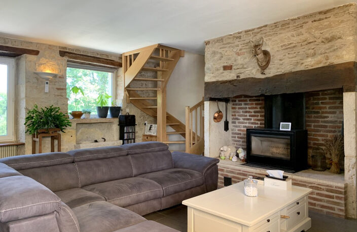 Maison en pierre rénovée 230 m² - 6 chambres - piscine - terrain 5 000 m² à 10 min de Cahors — photo 5