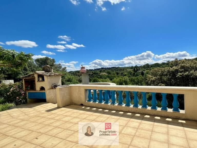 TRANS-EN-PROVENCE - MAISON FAMILIALE DE 200 M² AVEC 3 GARAGES, TERRAIN PISCINABLE ET BEAU POTENTIEL — photo 1