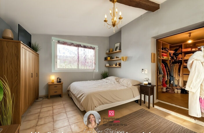 TRANS-EN-PROVENCE - MAISON FAMILIALE DE 200 M² AVEC 3 GARAGES, TERRAIN PISCINABLE ET BEAU POTENTIEL — photo 5