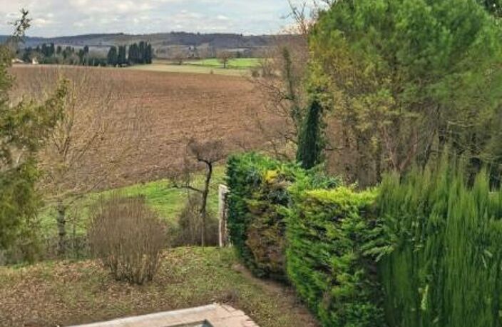 Labastide-d'Anjou -  Grande maison familiale avec jardin, piscine et potentiel  professionnel ou locatif — photo 3