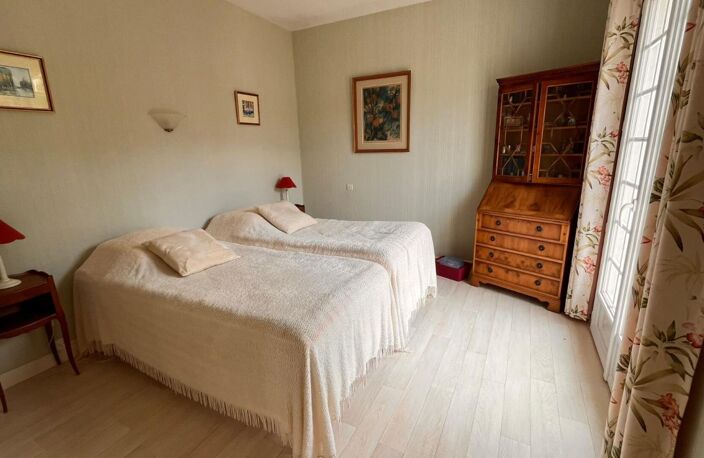 PÉNESTIN - À deux pas du centre, une maison familiale au fort potentiel — photo 5