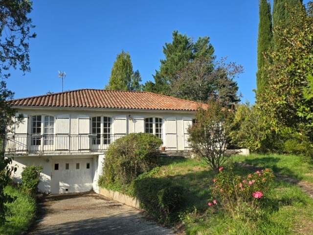 Maison 5 pièces 109 m² à Saint-Benoît — photo du bien
