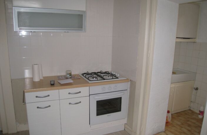 Location appartement 2 pièces 60 m² à Saint-Genest-Lerpt (42530) — photo 2