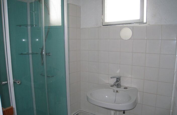 Location appartement 2 pièces 60 m² à Saint-Genest-Lerpt (42530) — photo 5