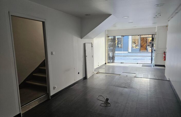 Location commerce  35 m² à Tours (37000) — photo 3