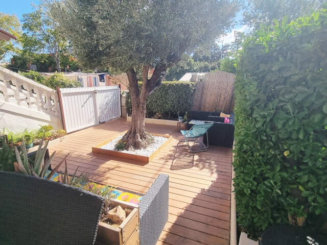 Le Muy joli F2 en rez de jardin terrasse 70m place de parkin — photo du bien