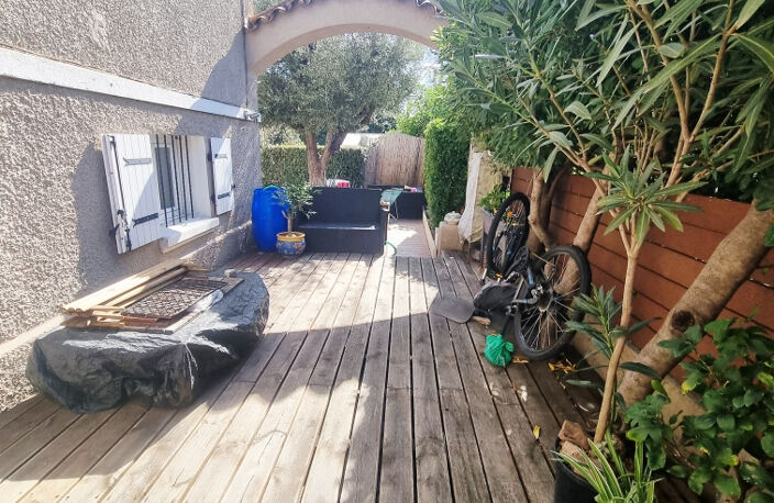 Le Muy joli F2 en rez de jardin terrasse 70m place de parkin — photo 3