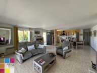 Maison de plain-pied avec piscine sur 506 m² de terrain — photo 3