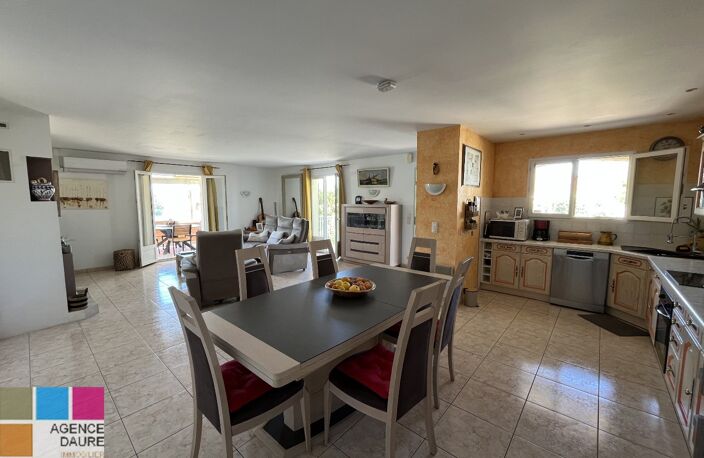 Maison de plain-pied avec piscine sur 506 m² de terrain — photo 4