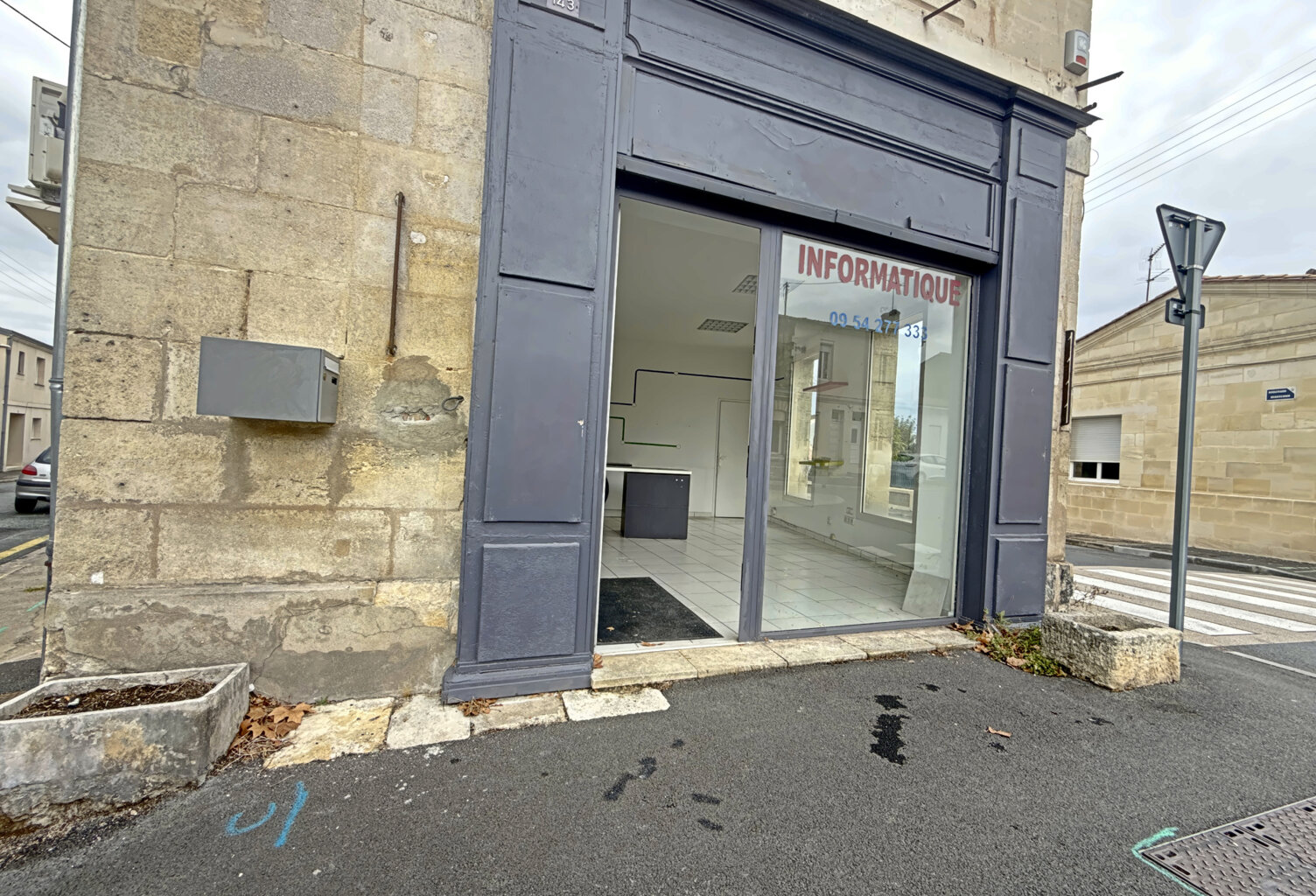 Local commercial à vendre   Libourne — photo 1