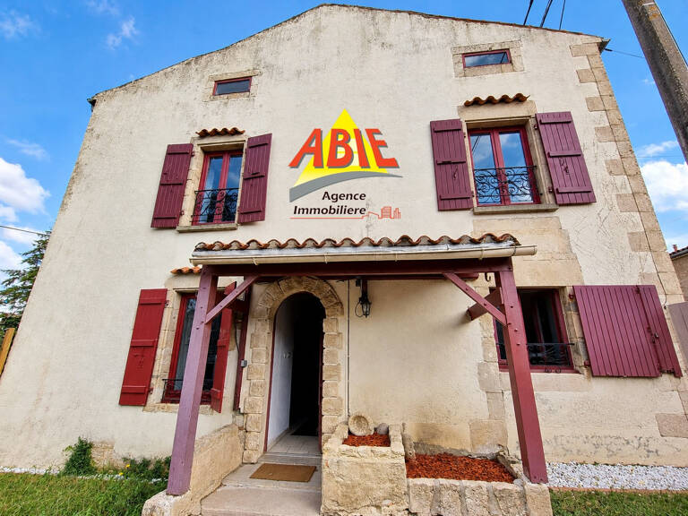 Maison bourg de Saint Pompain 105m2 - 3 chambres - terrain - — photo 1