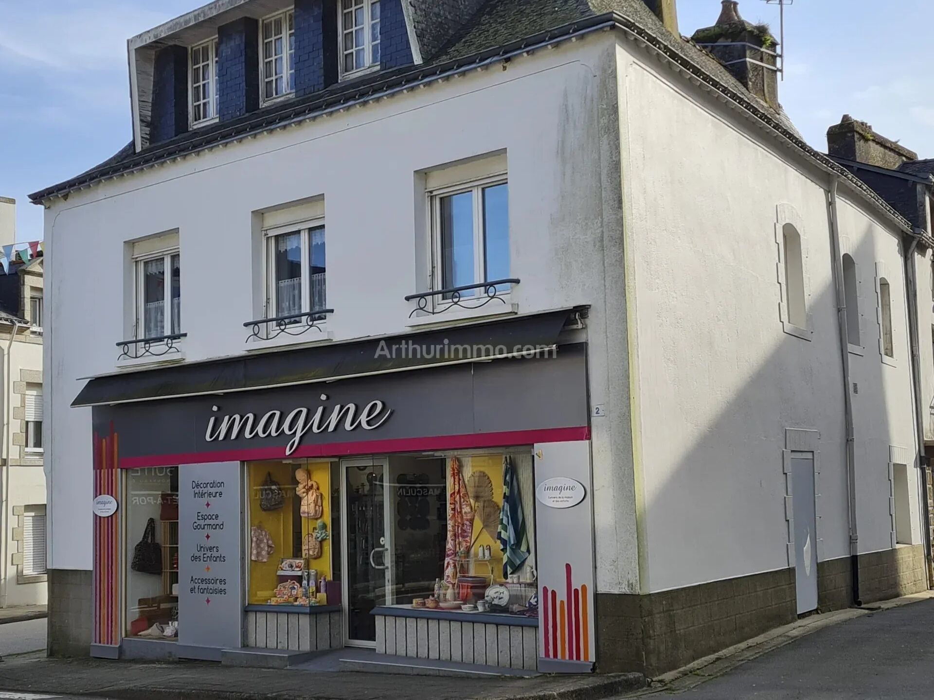 Immeuble 7 pièces 192 m² · à Pluvigner · 192 m² · 199 100 €