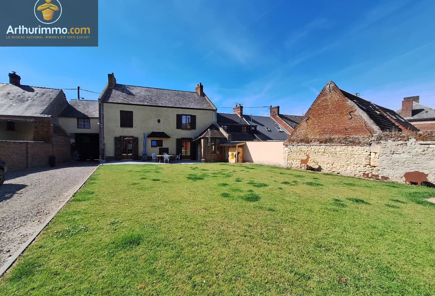 Charmante maison de village avec sa grange — photo 1