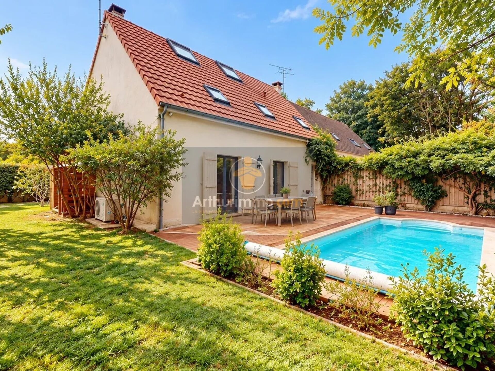 Maison 6 pièces 153 m² · à Verneuil-sur-Seine · 153 m² · 449 000 €