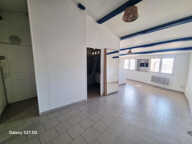 Exclusivité Draguignan centre F2 traversant au dernier étage — photo 3