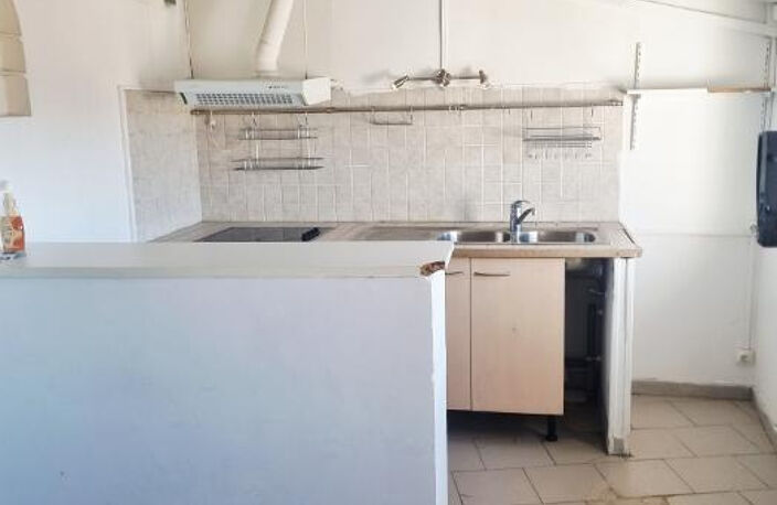 Exclusivité Draguignan centre F2 traversant au dernier étage — photo 4