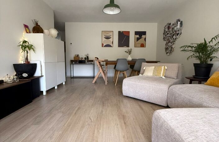 Location appartement 4 pièces 82 m² à Villeurbanne (69100) — photo 3