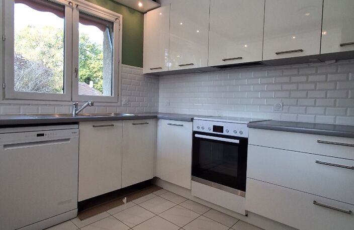 Location appartement 4 pièces 101 m² à Prévessin-Moëns (01280) — photo 3