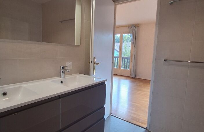 Location appartement 4 pièces 101 m² à Prévessin-Moëns (01280) — photo 4