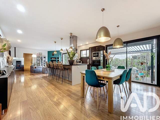 Vente Maison/villa 9 pièces — photo du bien
