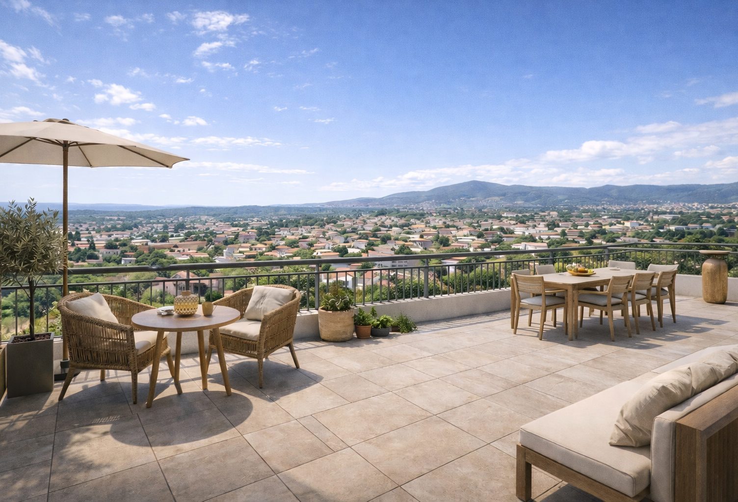 - A DEUX PAS DU CENTRE VILLE – T4 100 m² avec terrasse — photo 1
