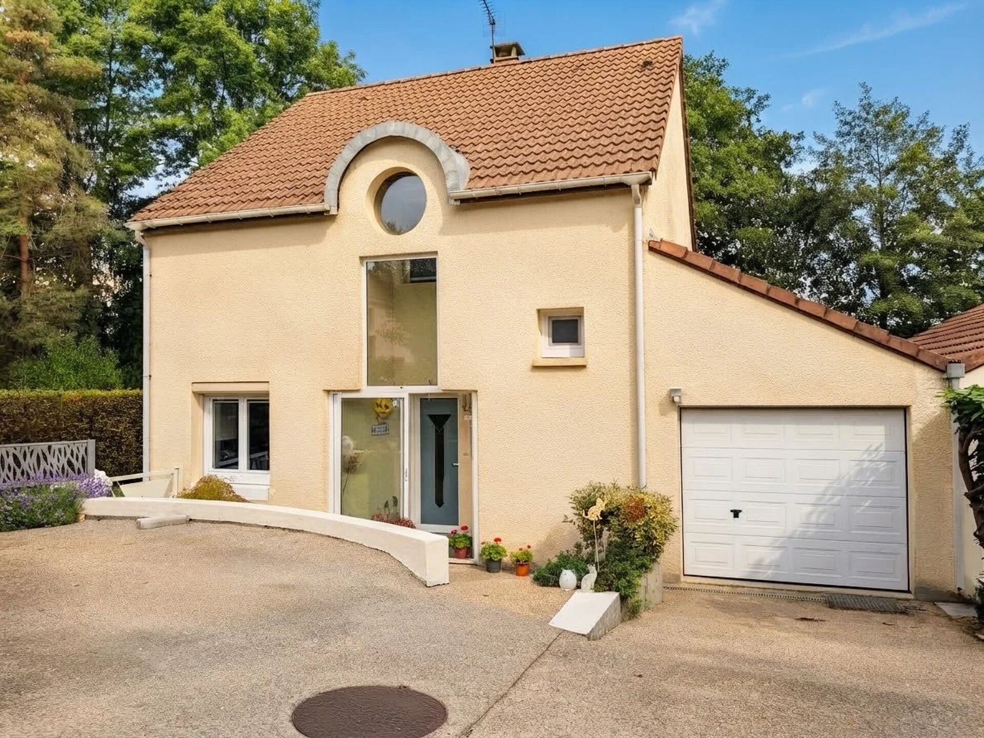 Maison 4 pièces 120 m² · à École-Valentin · 120 m² · 270 000 €
