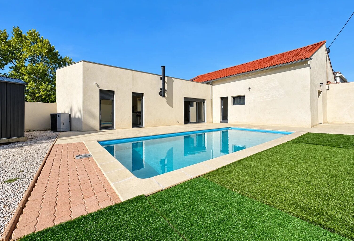 Centre village, villa 4 chambres, sur 407 m2 clos — photo 1