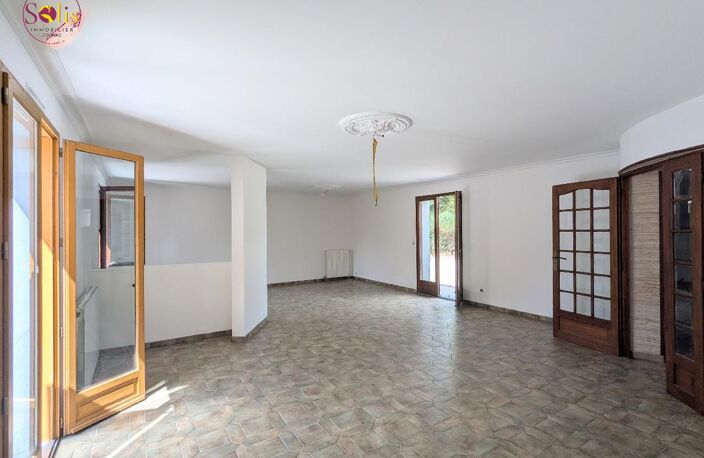 Vente maison 7 pièces 170 m² Cognac (16100) — photo 2