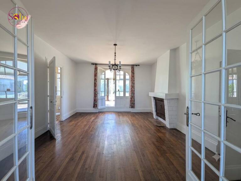 Maison  270 m² — photo 1