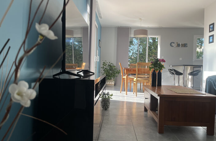 Au calme d'une impasse, proche commerces, écoles et collège — photo 3