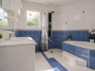 BARINQUE, maison de plain-pied 5 chambres, DPE C, 144 m², terrain 1 820 m² — photo 3