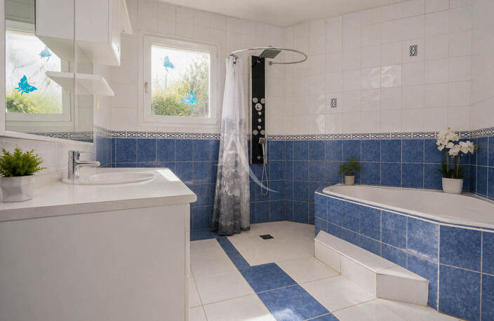 BARINQUE, maison de plain-pied 5 chambres, DPE C, 144 m², terrain 1 820 m² — photo 3
