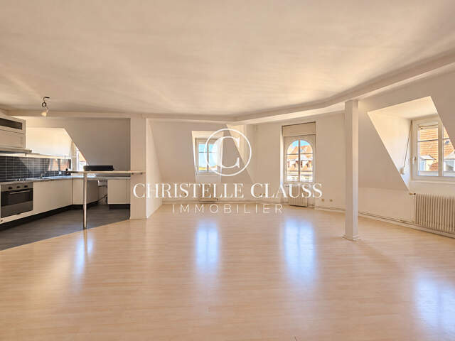 STRASBOURG ? ORANGERIE / CONSEIL DES XV ? Appartement 3 pièces en duplex ? 80 m² ? Ascenseur ? Cave — photo du bien