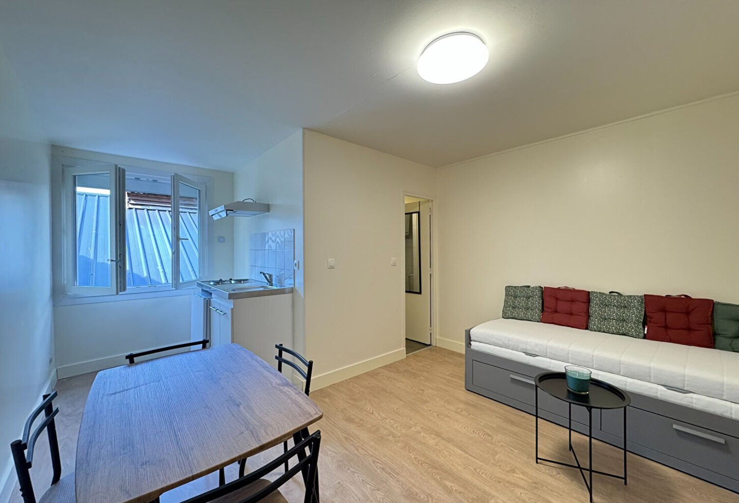 APPARTEMENT T1 DE 20 m2 - REIMS CENTRE-VILLE — photo 1