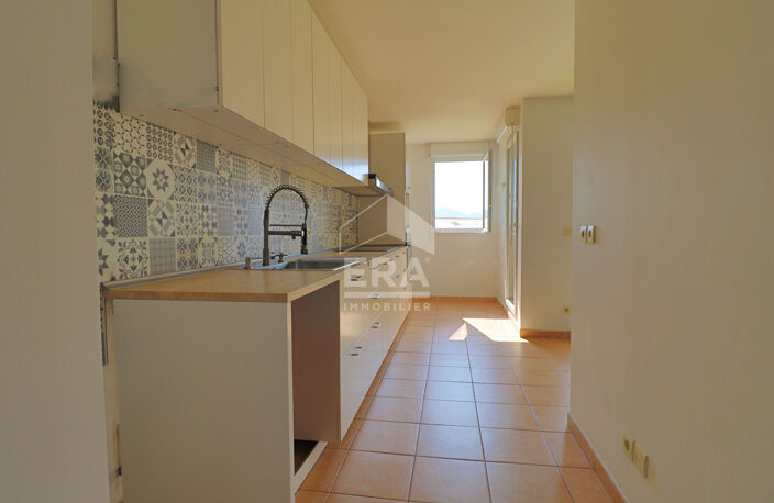 Appartement 10ème - Secteur Saint Jean - 3 pièces 71 m2 - Balcon - Parking - Traversant — photo 4
