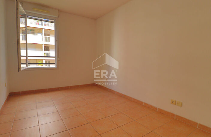 Appartement 10ème - Secteur Saint Jean - 3 pièces 71 m2 - Balcon - Parking - Traversant — photo 5