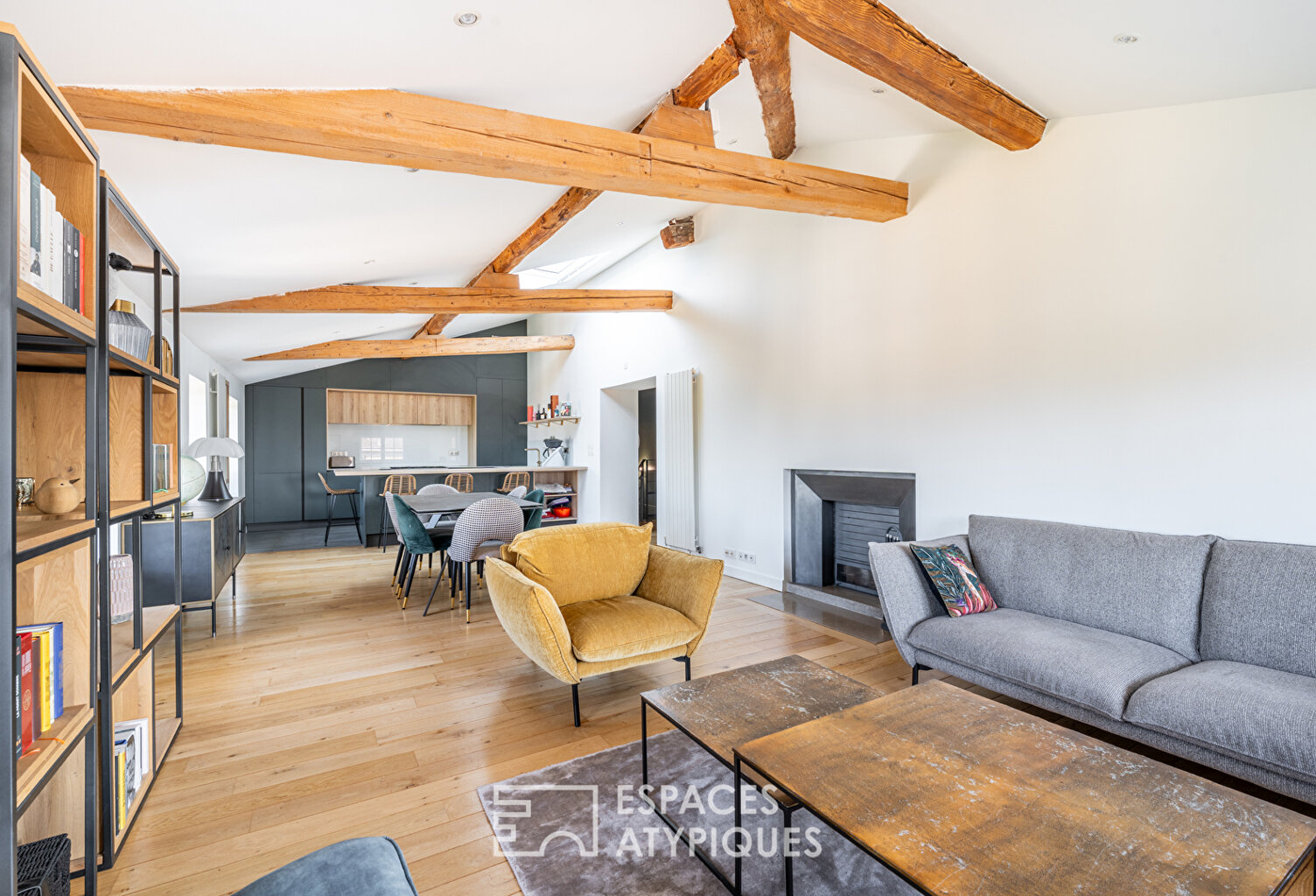 Dernier étage en duplex rénové à Saint Cyr Au Mont d'Or — photo 1