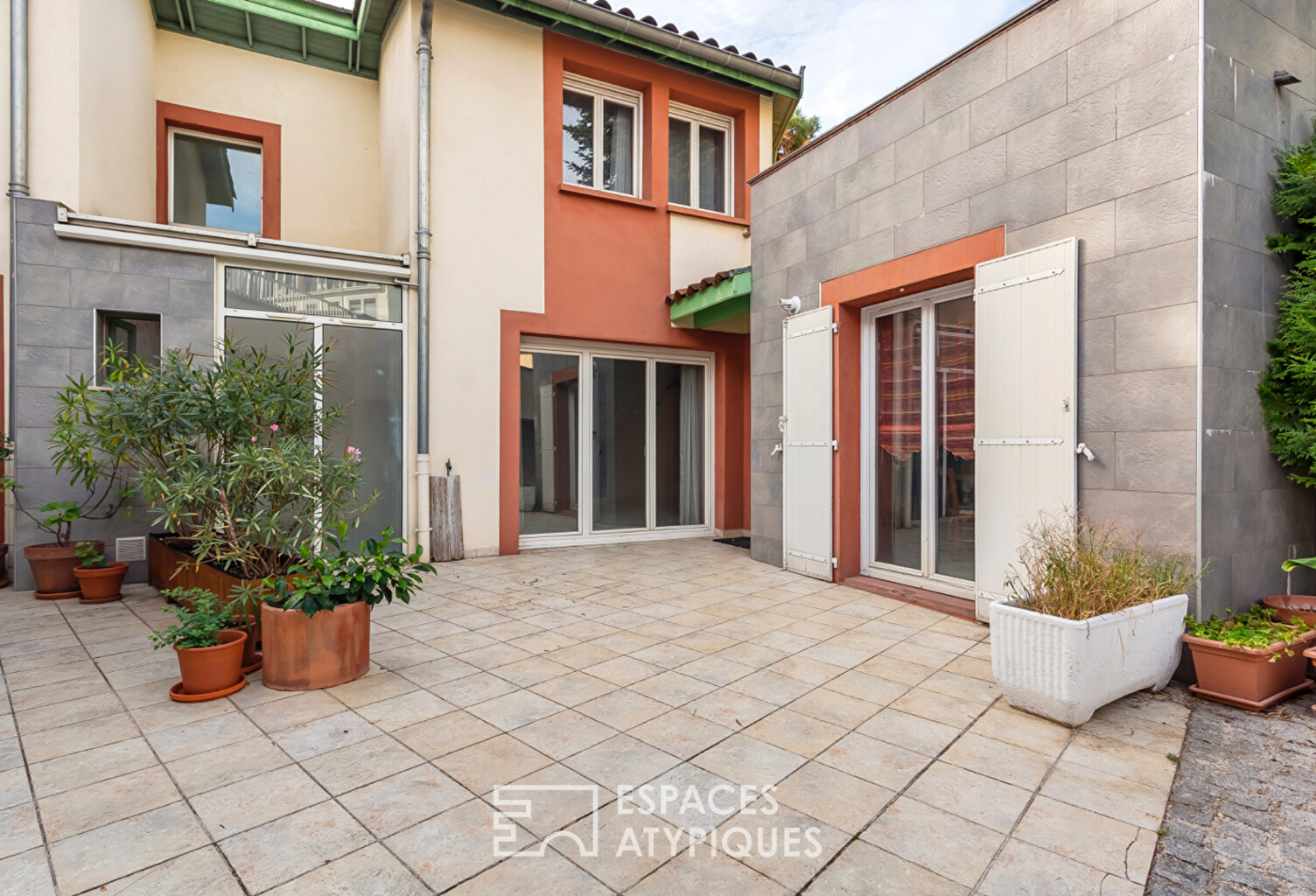 Duplex avec terrasse et environnement intimiste — photo 1
